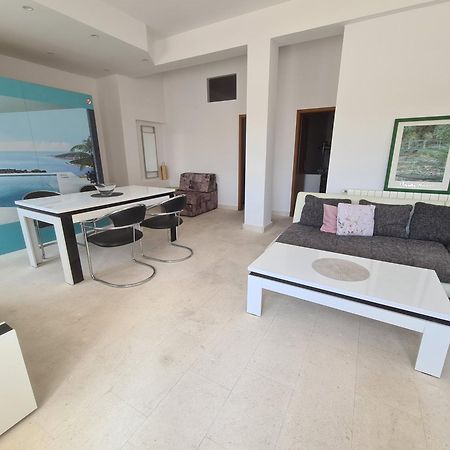 Bridge And Beach Apartments تروغير المظهر الخارجي الصورة