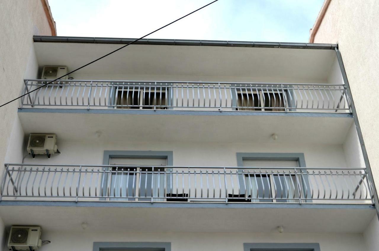 Bridge And Beach Apartments تروغير المظهر الخارجي الصورة